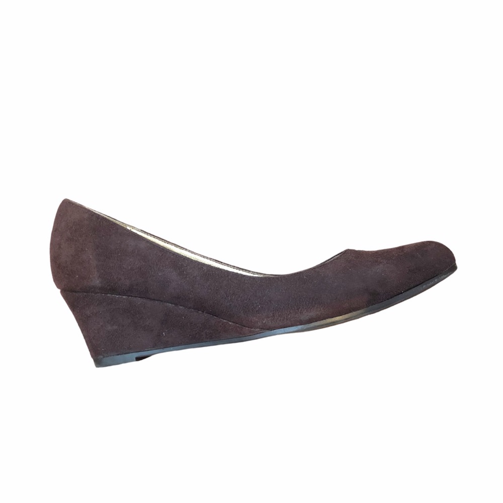 Le Chateau Brown suede wedge heels Vegan Sz 7.5